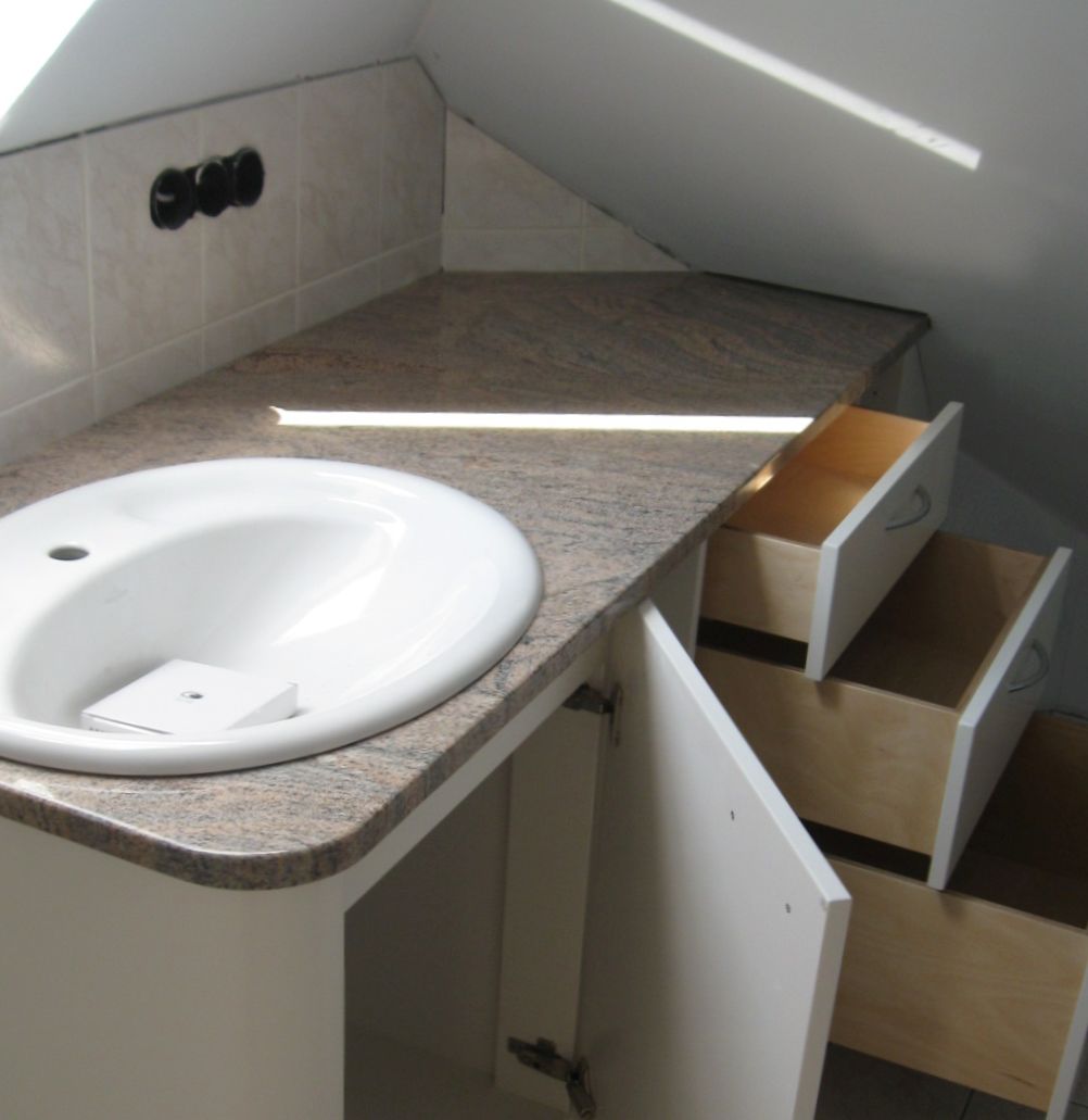 Waschbeckenunterschrank