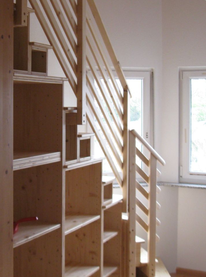 Massivholztreppe zu Hochbett