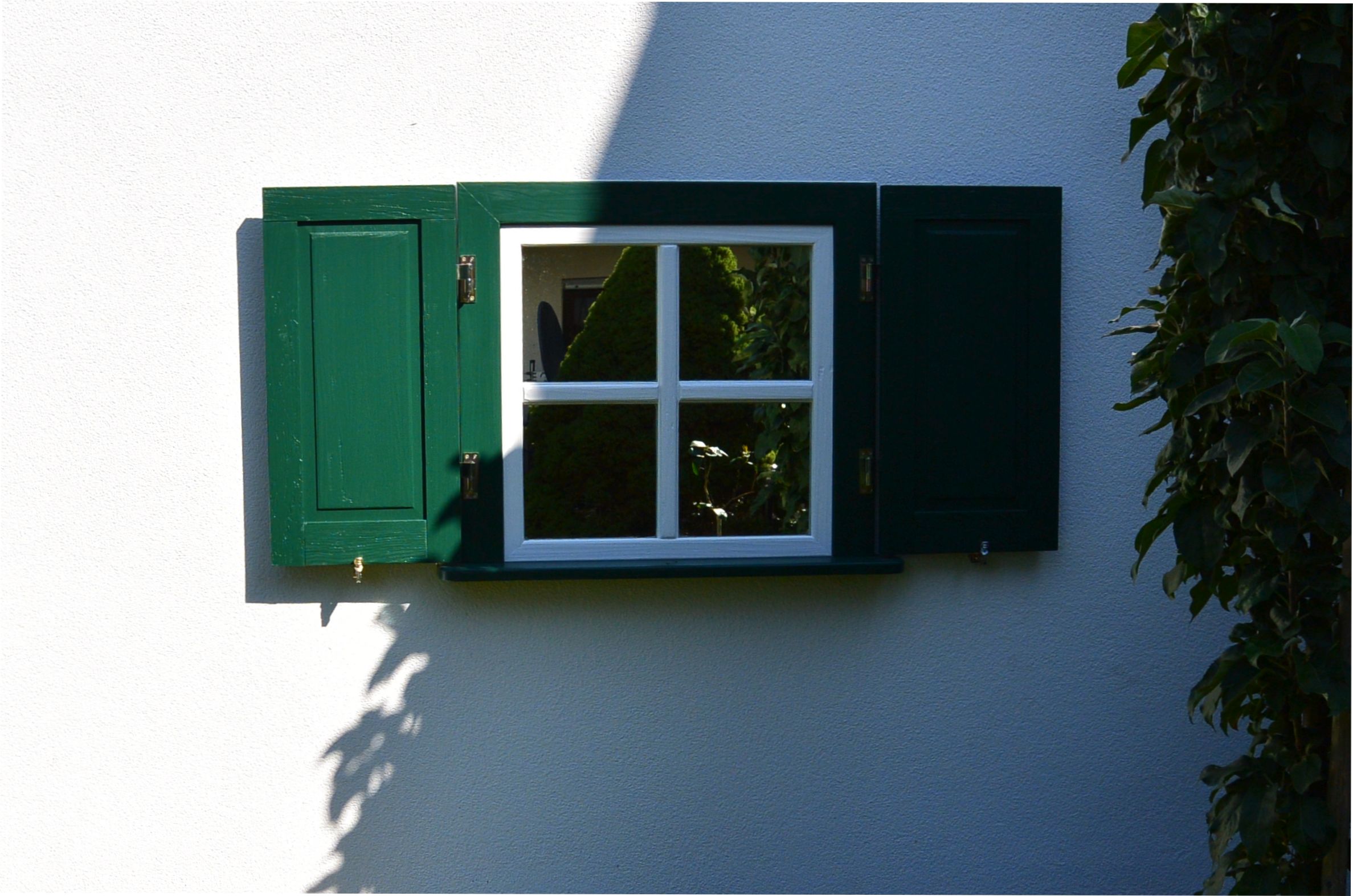 Fenster mit Fensterläden